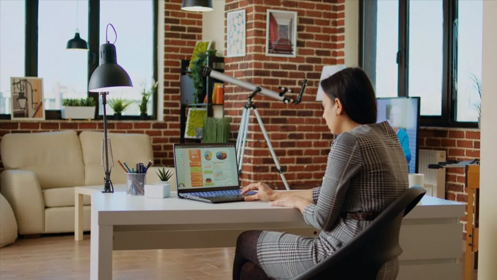 Remote Work Evolution: Designing Productive Home Offices in Urban America